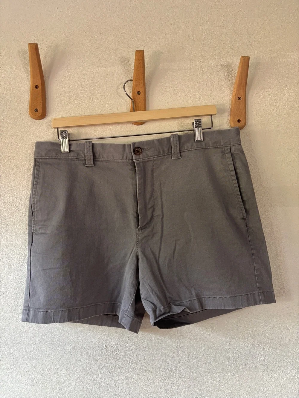 J Crew - Classic Men’s Gray 5” Shorts